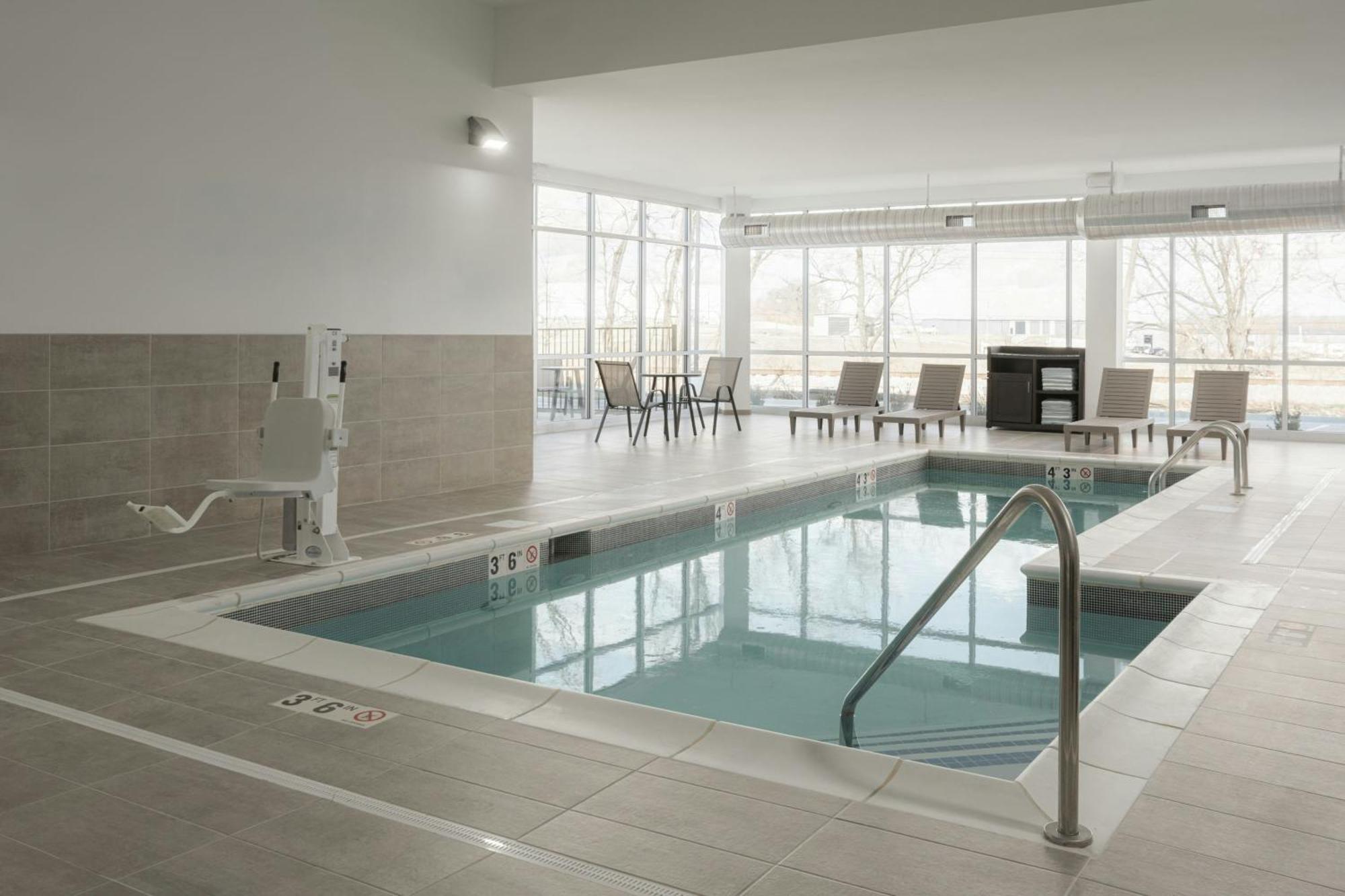 Springhill Suites By Marriott Lexington Frankfort Exterior photo