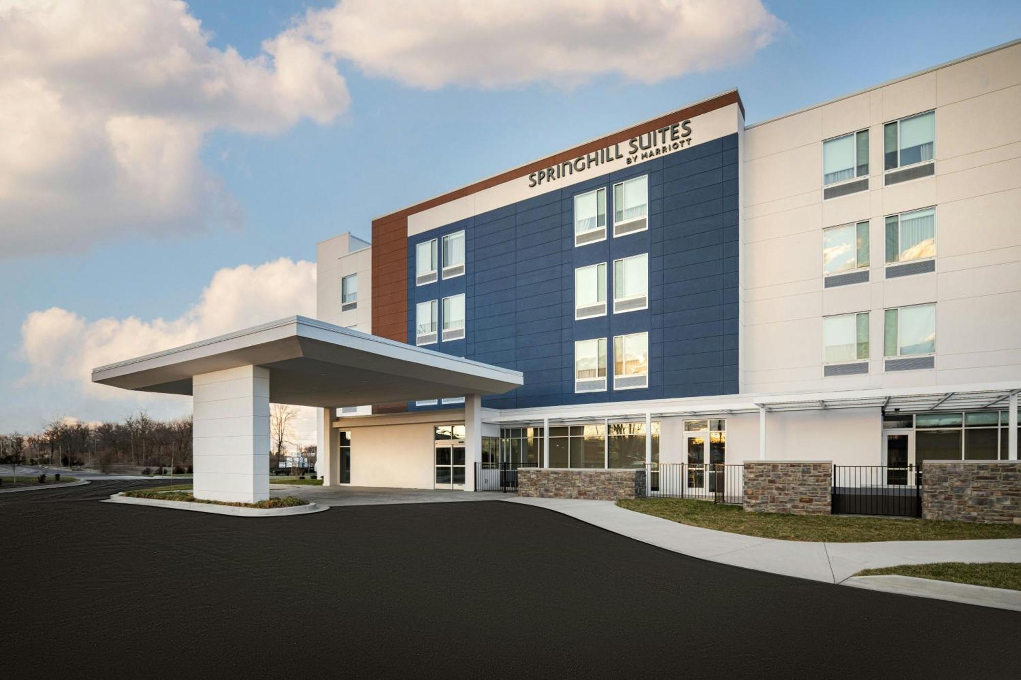 Springhill Suites By Marriott Lexington Frankfort Exterior photo